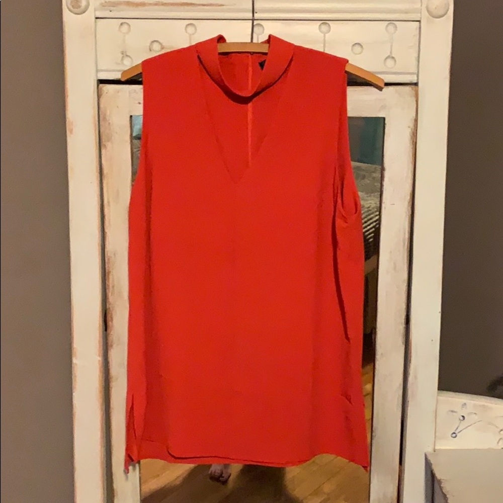 LuLus Strap Neck sleeveless shirt